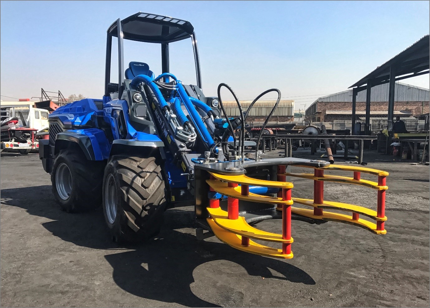 MultiOne SA introduces new Hydraulic attachments for mini loaders
